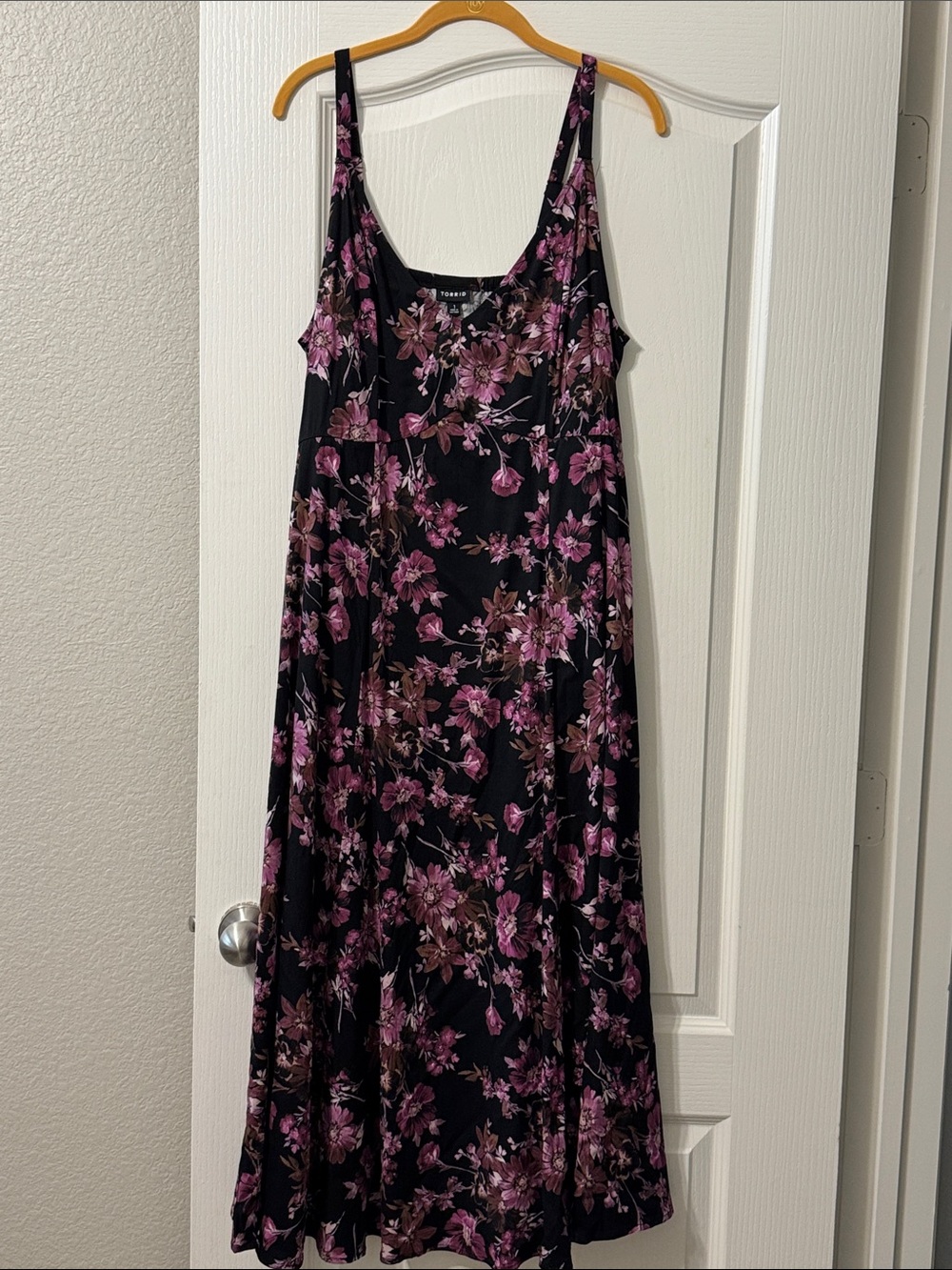 Torrid 1X NWT trapeze Dress with Pink & Purple Floral Print